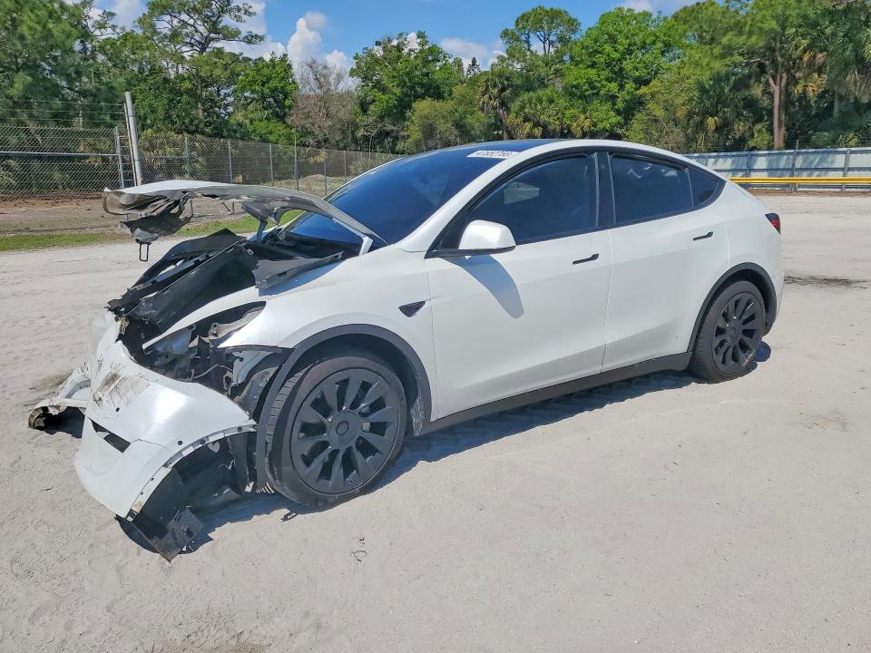 Продажа на аукционе авто 2022 Tesla Model Y, vin: 7SAYGDEEXNF318925, номер лота: 47650766
