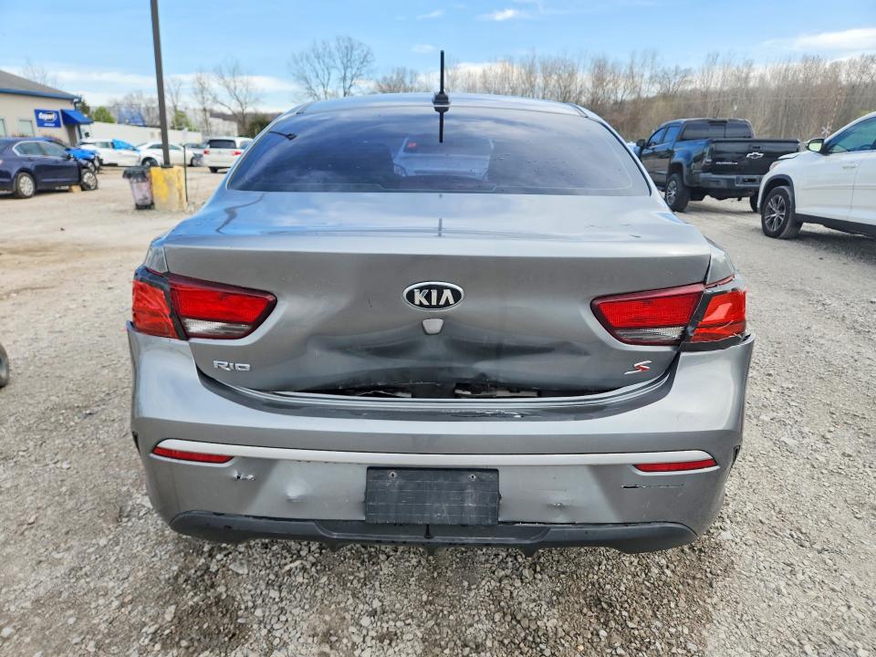 47262756 :رقم المزاد ، 3KPA24AD3ME424194 vin ، 2021 Kia Rio مزاد بيع