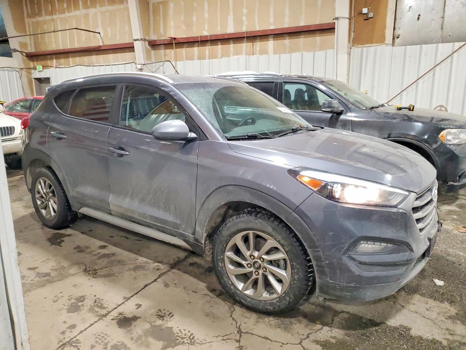79279645 :رقم المزاد ، KM8J3CA43JU684160 vin ، 2018 Hyundai Tucson مزاد بيع