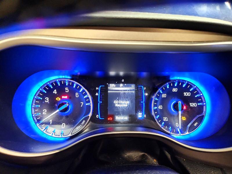 41642916 :رقم المزاد ، 2C4RC1CG2LR138484 vin ، 2020 Chrysler Voyager مزاد بيع