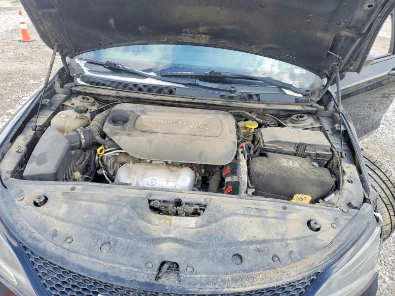 45755476 :رقم المزاد ، 1C3CCCBB2FN565936 vin ، 2015 Chrysler 200 مزاد بيع