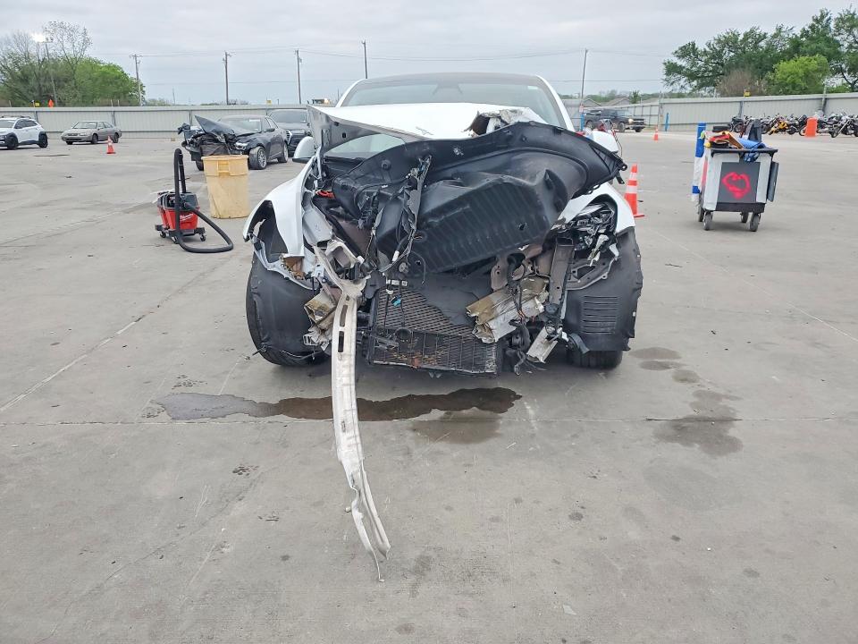 2022 Tesla Model Y მანქანა იყიდება აუქციონზე, vin: 7SAYGDEE2NF331751, აუქციონის ნომერი: 48042056
