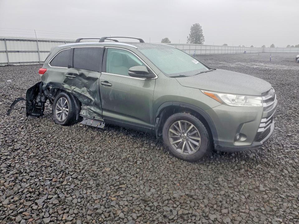 2019 Toyota Highlander მანქანა იყიდება აუქციონზე, vin: 5TDJZRFH3KS940661, აუქციონის ნომერი: 47308536