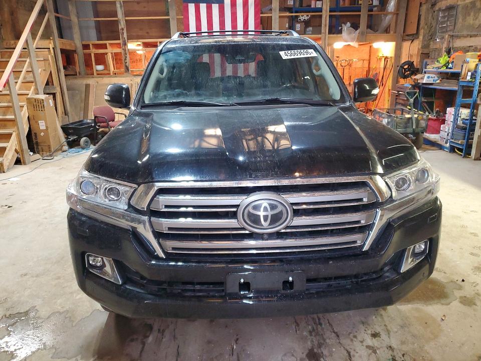45669696 :رقم المزاد ، JTMCY7AJ0K4077355 vin ، 2019 Toyota Land Cruiser مزاد بيع