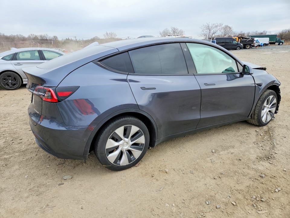 47394696 :رقم المزاد ، 5YJYGDEE5MF082275 vin ، 2021 Tesla Model Y مزاد بيع