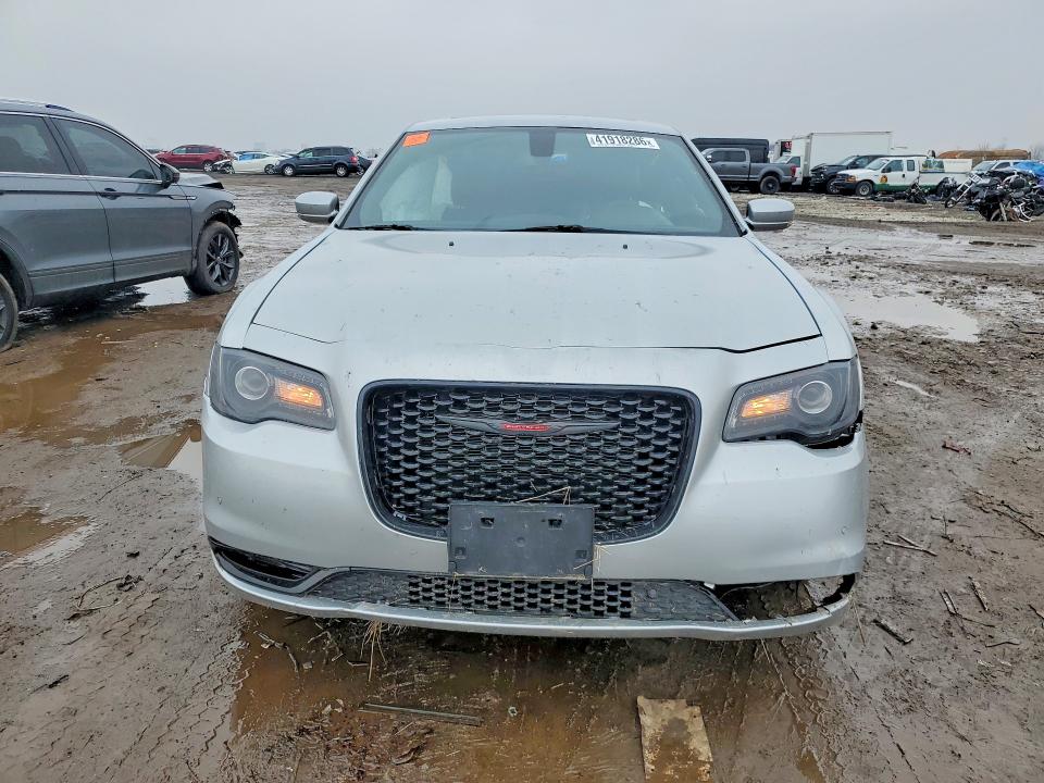 2023 Chrysler 300 მანქანა იყიდება აუქციონზე, vin: 2C3CCABG8PH616690, აუქციონის ნომერი: 41918286