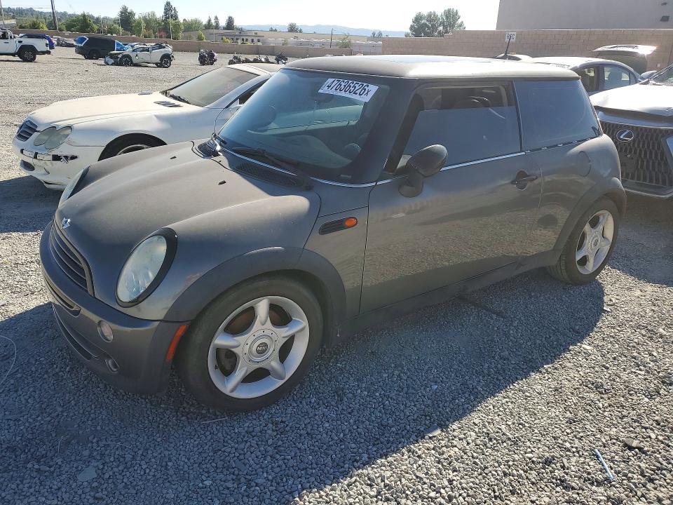 47636526 :رقم المزاد ، WMWRC33576TJ78774 vin ، 2006 Mini Cooper مزاد بيع