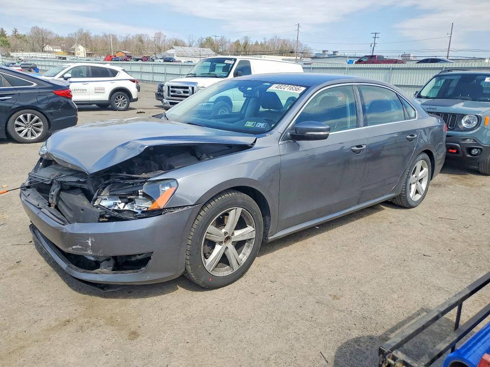 48221656 :رقم المزاد ، 1VWBP7A37DC017207 vin ، 2013 Volkswagen Passat مزاد بيع