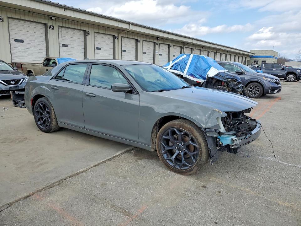 Продажа на аукционе авто 2019 Chrysler 300, vin: 2C3CCABG1KH565980, номер лота: 41785416