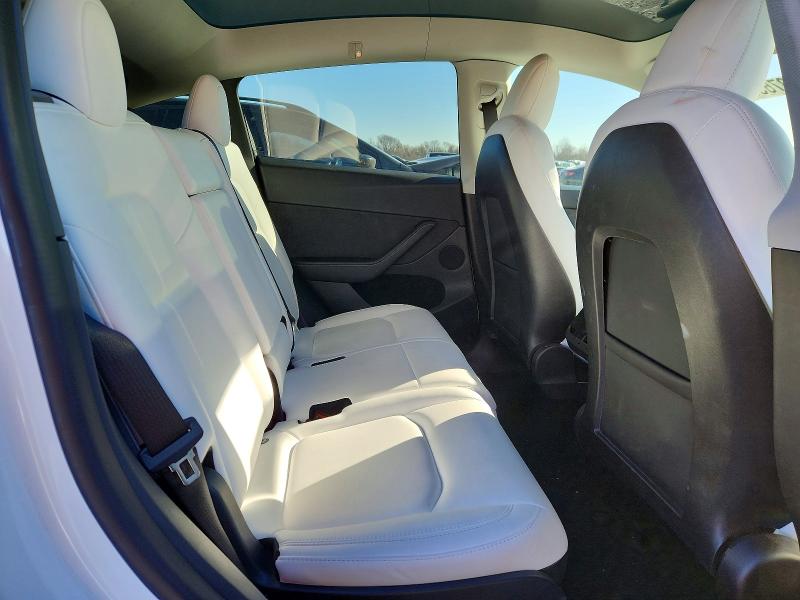 Продажа на аукционе авто 2022 Tesla Model Y, vin: 7SAYGAEE2NF521886, номер лота: 46337656