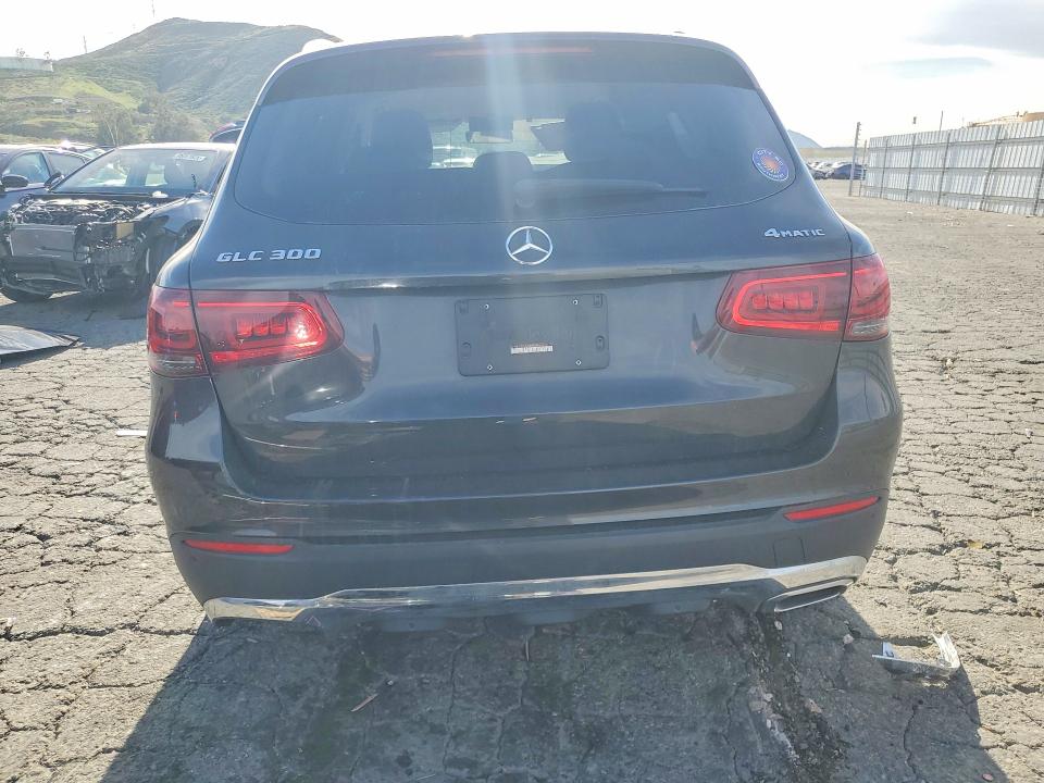 45623946 :رقم المزاد ، W1N0G8EB8LF825721 vin ، 2020 Mercedes-benz Glc مزاد بيع