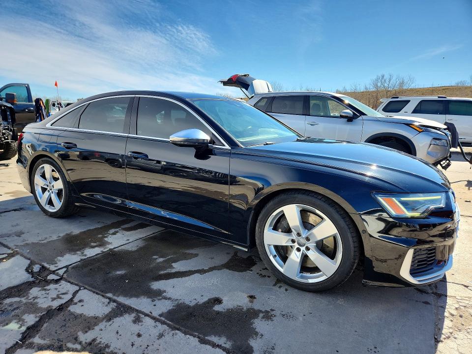 47132586 :رقم المزاد ، WAUDFAF21LN028067 vin ، 2020 Audi S6 مزاد بيع
