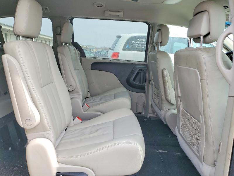 47170556 :رقم المزاد ، 2C4RC1BG5FR572663 vin ، 2015 Chrysler Town & Country مزاد بيع
