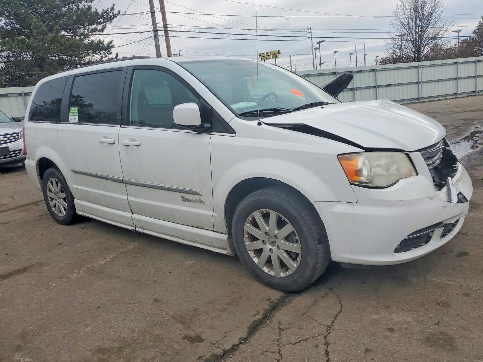 2014 Chrysler Town & Country მანქანა იყიდება აუქციონზე, vin: 2C4RC1BG0ER399469, აუქციონის ნომერი: 79247825