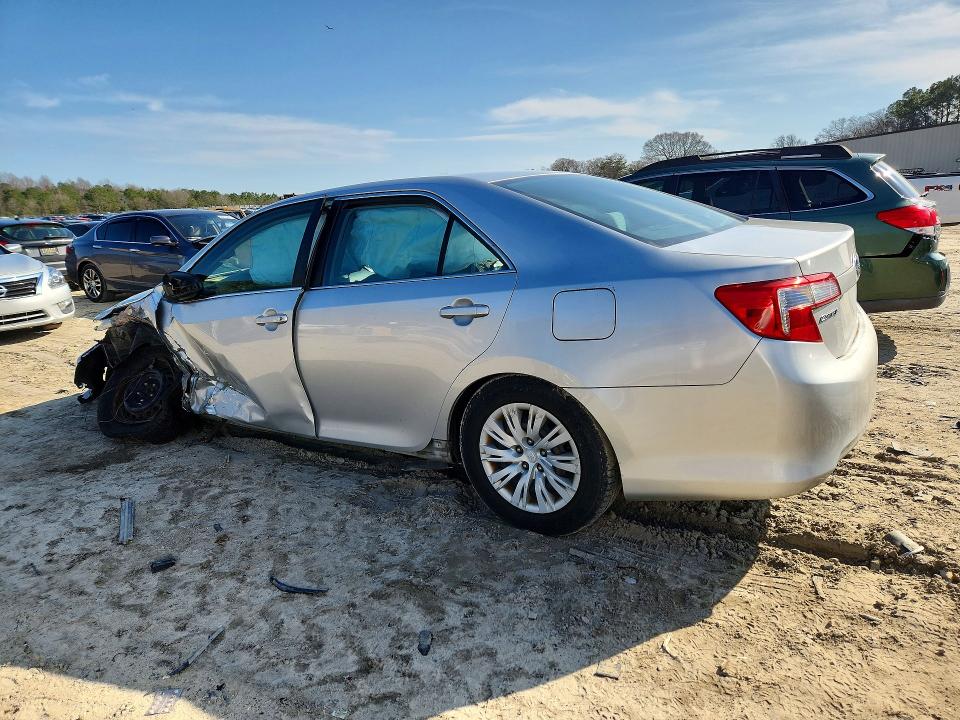 46708786 :رقم المزاد ، 4T4BF1FK8CR221740 vin ، 2012 Toyota Camry مزاد بيع