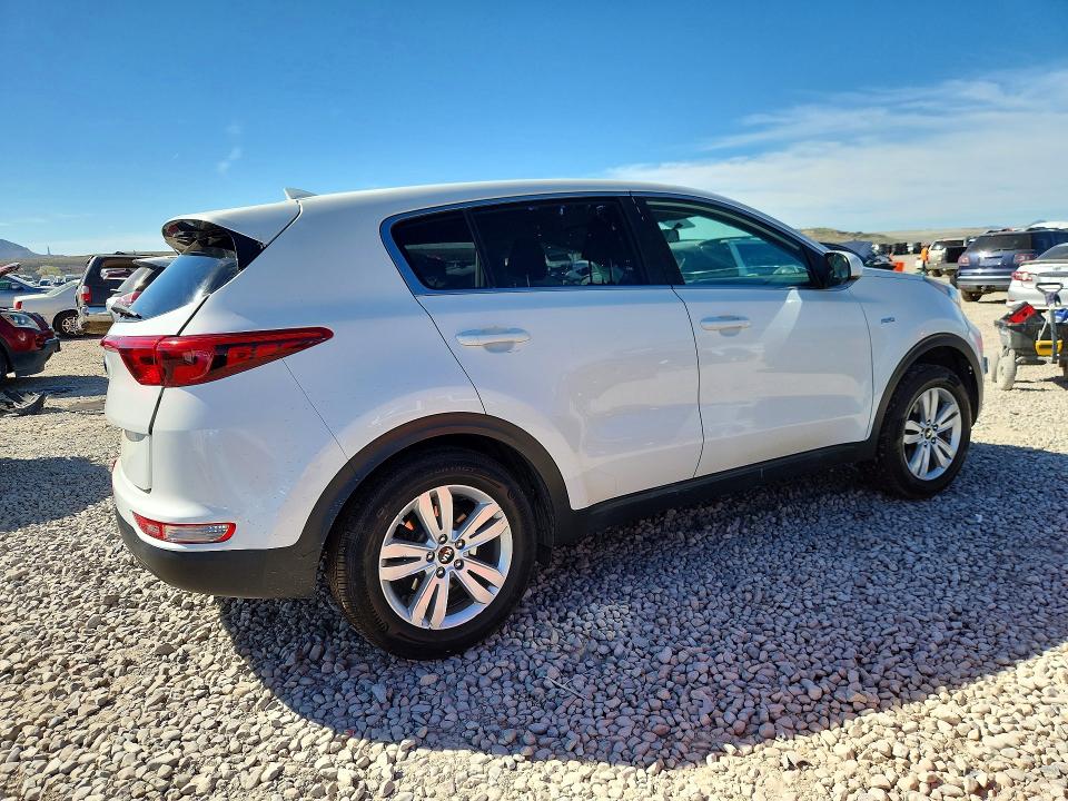 47539166 :رقم المزاد ، KNDPMCAC7H7238511 vin ، 2017 Kia Sportage مزاد بيع