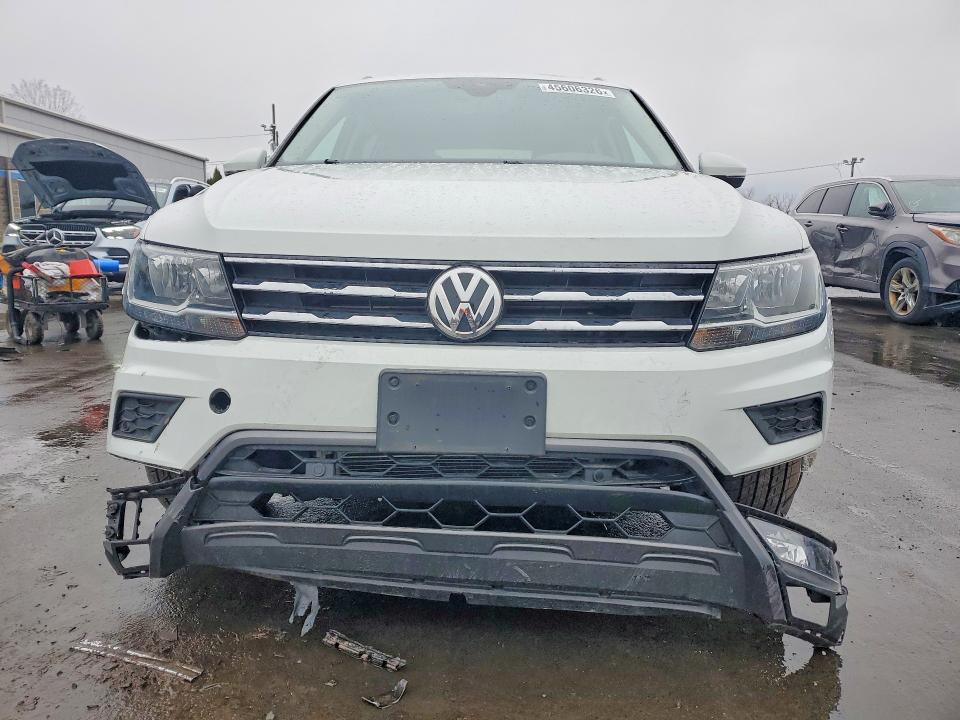 Продажа на аукционе авто 2021 Volkswagen Tiguan, vin: 3VV2B7AX8MM104845, номер лота: 45606326