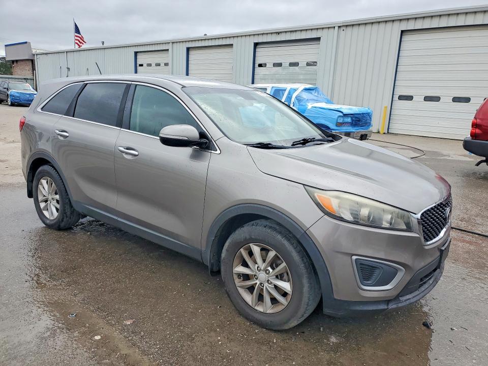 2017 Kia Sorento მანქანა იყიდება აუქციონზე, vin: 5XYPG4A38HG320666, აუქციონის ნომერი: 45507466