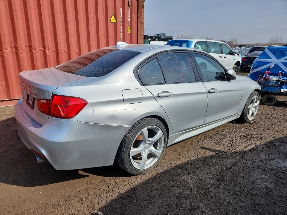 2015 Bmw 335 მანქანა იყიდება აუქციონზე, vin: WBA3B9C50FJ466420, აუქციონის ნომერი: 46303796