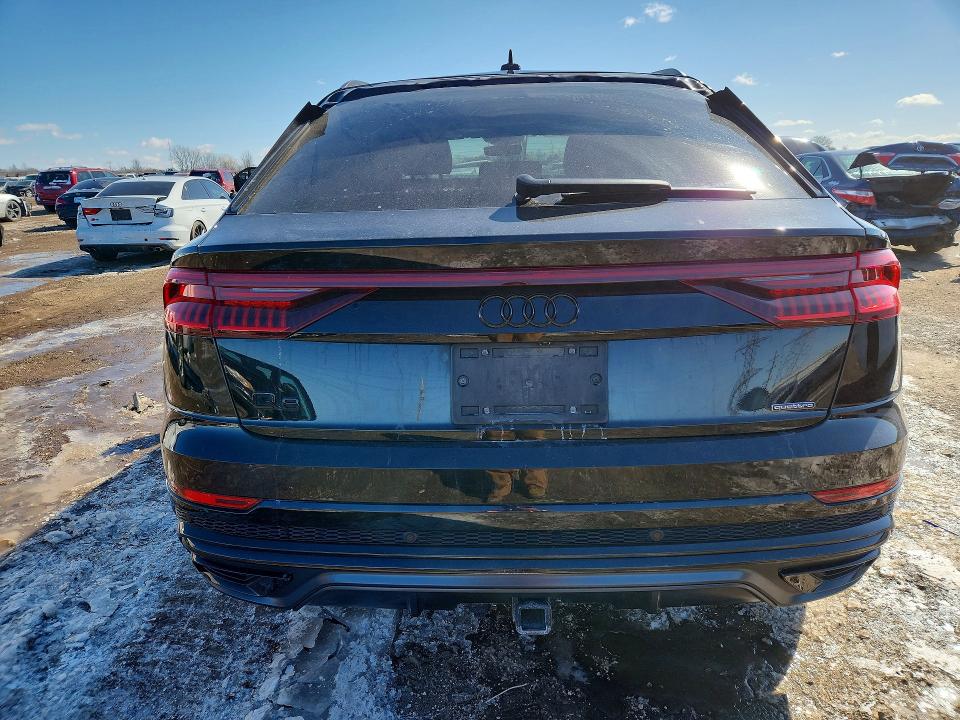 46480946 :رقم المزاد ، WA1EVBF1XND027736 vin ، 2022 Audi Q8 مزاد بيع