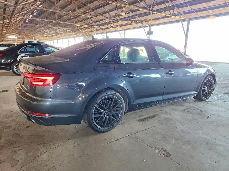 79088575 :رقم المزاد ، WAUENAF40JA121322 vin ، 2018 Audi A4 مزاد بيع
