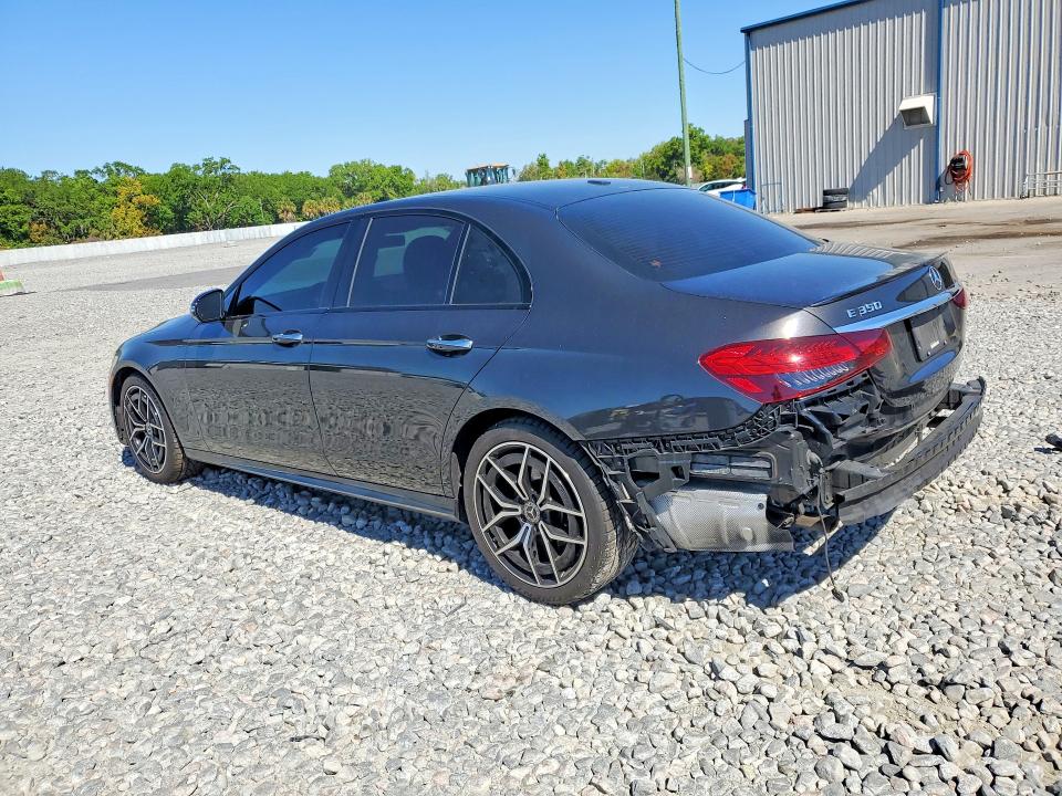 46682476 :رقم المزاد ، W1KZF8DB9NB064376 vin ، 2022 Mercedes-benz E مزاد بيع