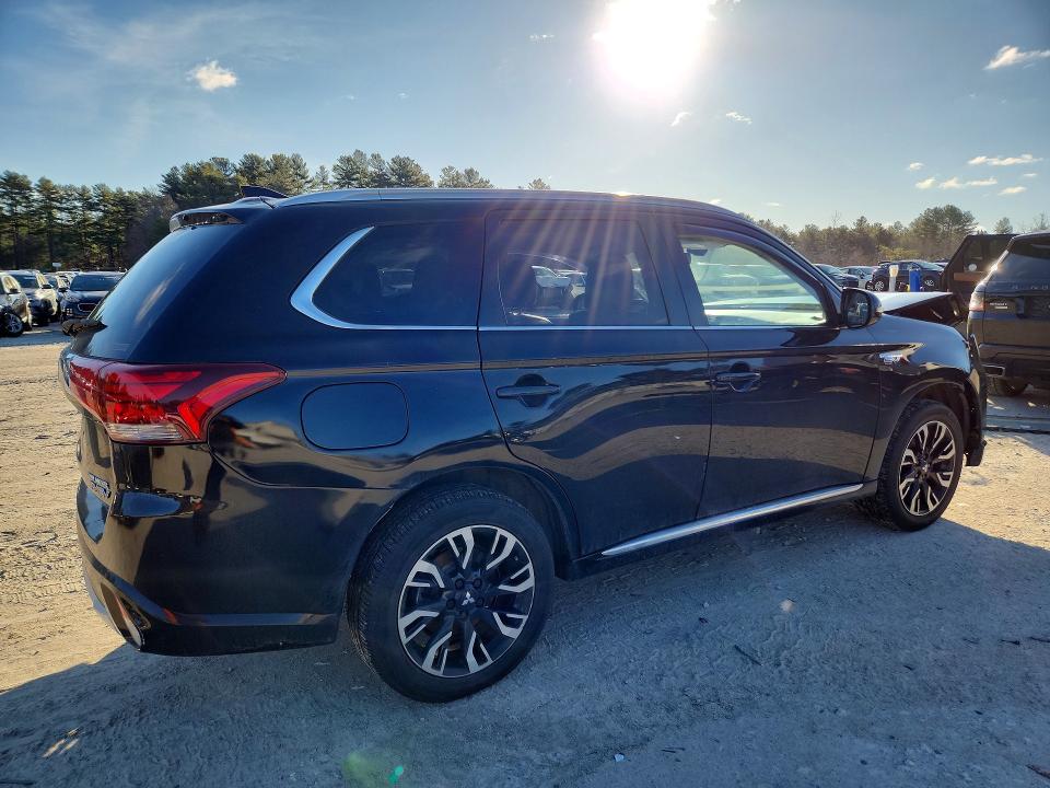 Продаж на аукціоні авто 2018 Mitsubishi Outlander, vin: JA4J24A52JZ059784, номер лоту: 46415566