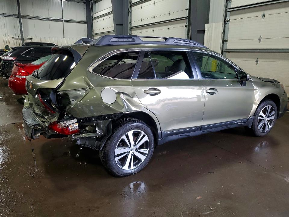 47181846 :رقم المزاد ، 4S4BSANC1J3336733 vin ، 2018 Subaru Outback مزاد بيع