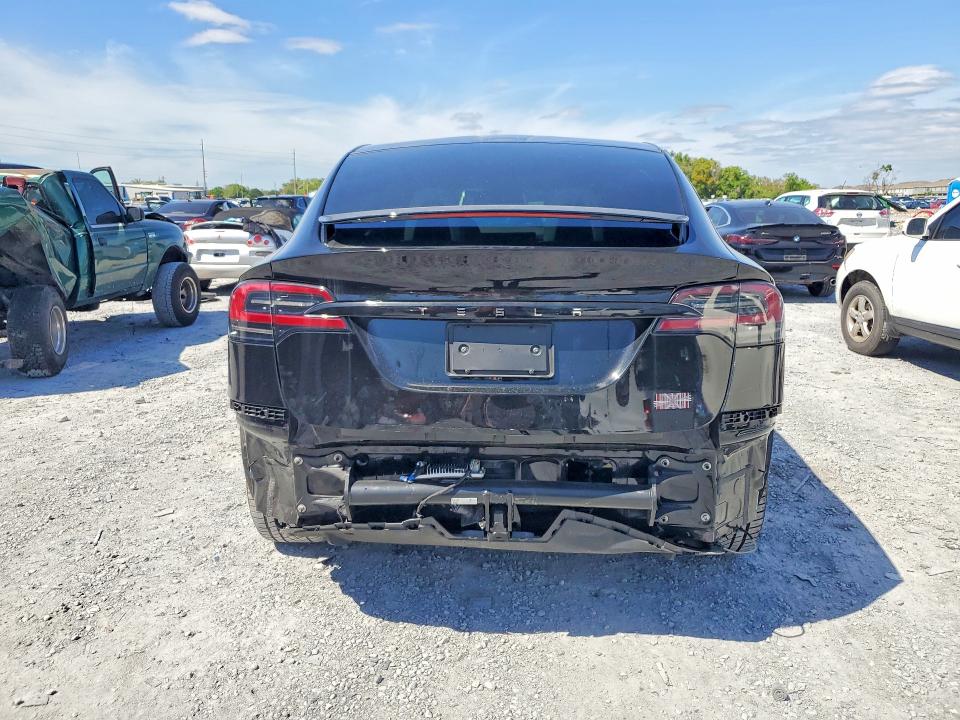 46701436 :رقم المزاد ، 7SAXCBE66RF440725 vin ، 2024 Tesla Model X مزاد بيع
