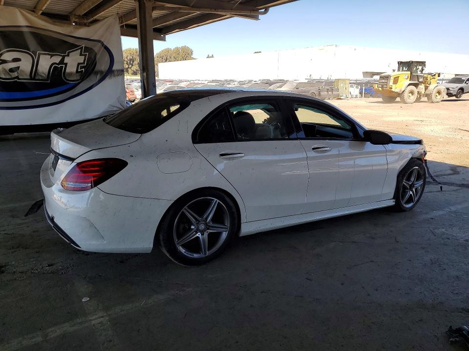 46960146 :رقم المزاد ، 55SWF4JB0FU090419 vin ، 2015 Mercedes-benz C مزاد بيع