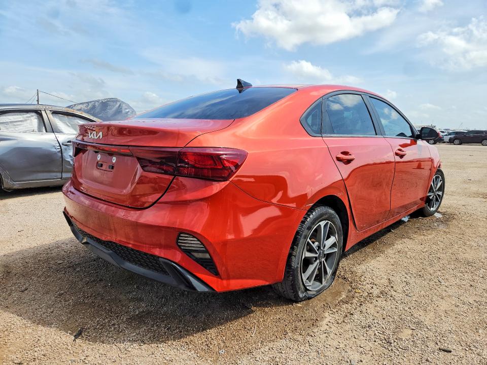2022 Kia Forte მანქანა იყიდება აუქციონზე, vin: 3KPF24AD3NE457610, აუქციონის ნომერი: 41602096