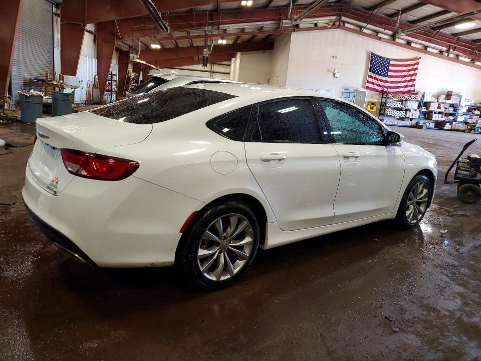 41965526 :رقم المزاد ، 1C3CCCBB5FN745038 vin ، 2015 Chrysler 200 مزاد بيع