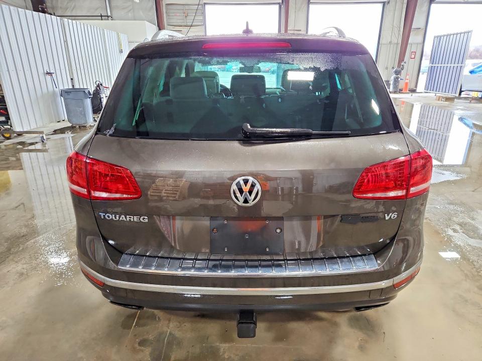 45511576 :رقم المزاد ، WVGEF9BP6FD007020 vin ، 2015 Volkswagen Touareg مزاد بيع