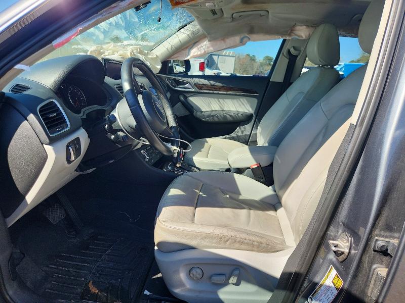 46160096 :رقم المزاد ، WA1EFCFS1FR014020 vin ، 2015 Audi Q3 مزاد بيع