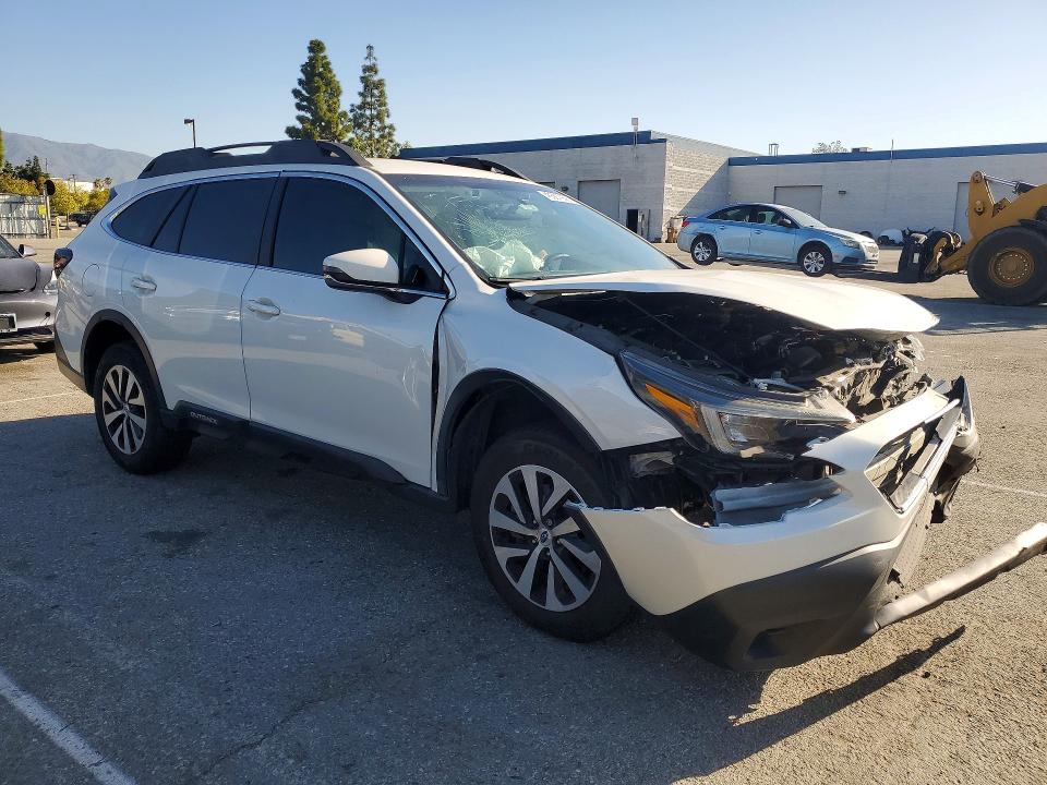 45567656 :رقم المزاد ، 4S4BTACC4M3165576 vin ، 2021 Subaru Outback مزاد بيع