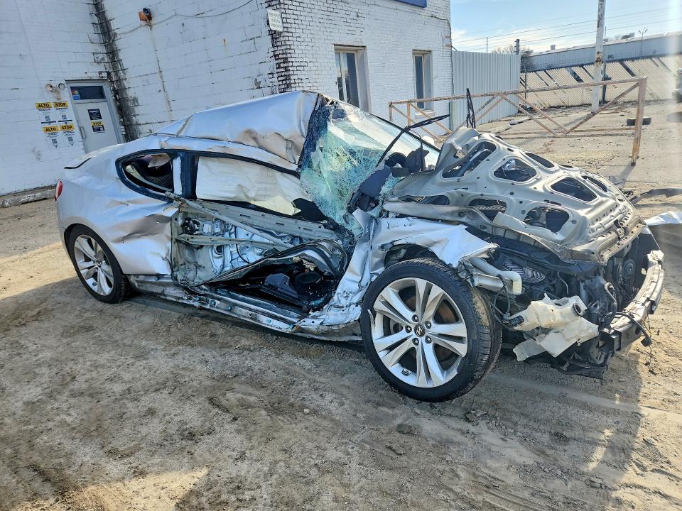 42058476 :رقم المزاد ، KMHHT6KD6AU028680 vin ، 2010 Hyundai Genesis Coupe مزاد بيع
