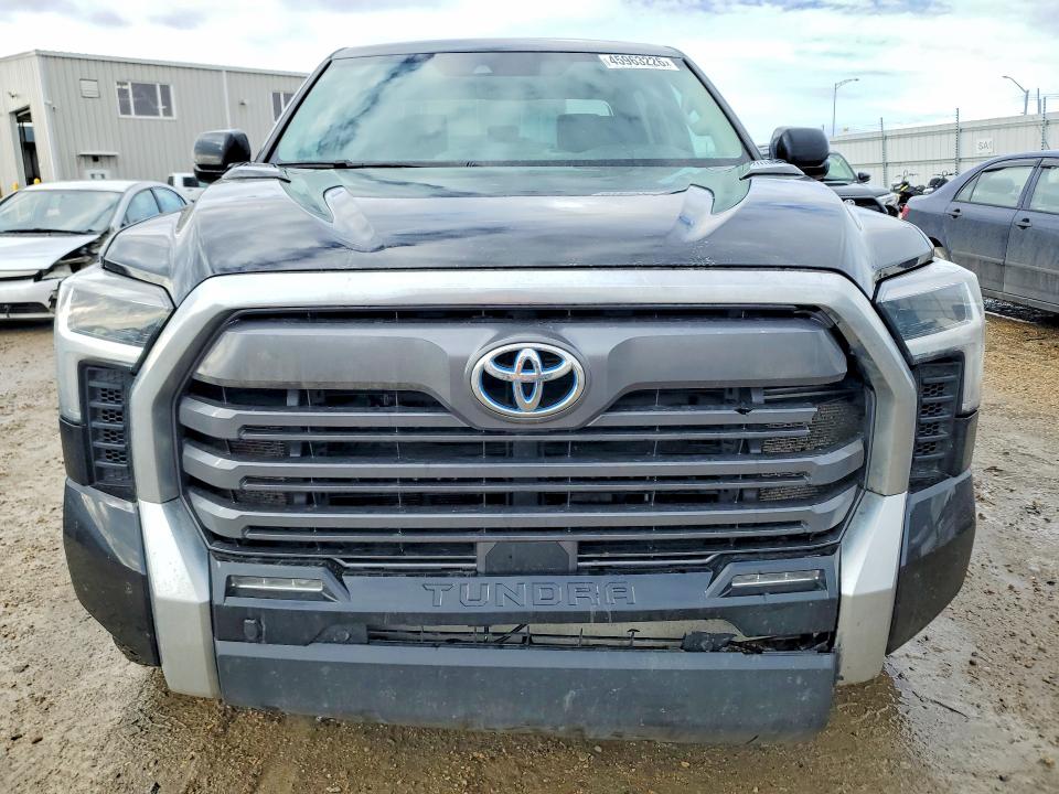 Продажа на аукционе авто 2022 Toyota Tundra 4wd Hybrid Li, vin: 5TFJC5DB5NX006542, номер лота: 45963226