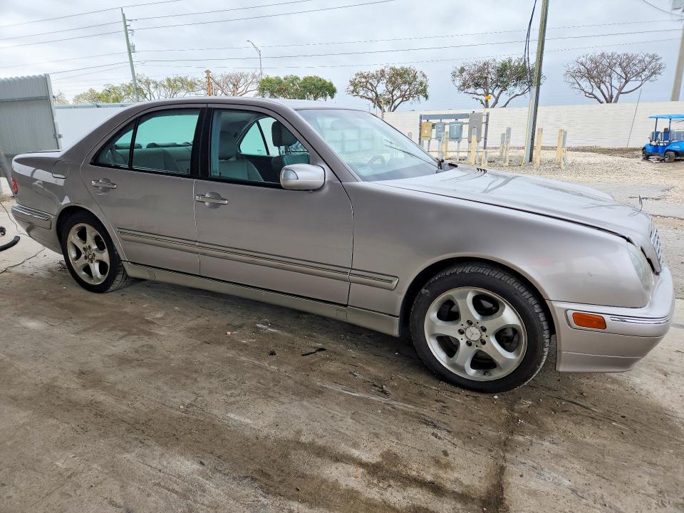 Продажа на аукционе авто 2002 Mercedes-benz E, vin: WDBJF65J62B483250, номер лота: 46278536