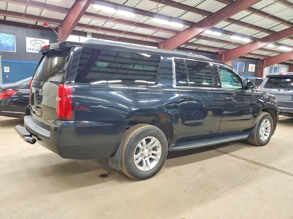 Продаж на аукціоні авто 2018 Chevrolet Suburban, vin: 1GNSKHKC6JR329752, номер лоту: 47693606