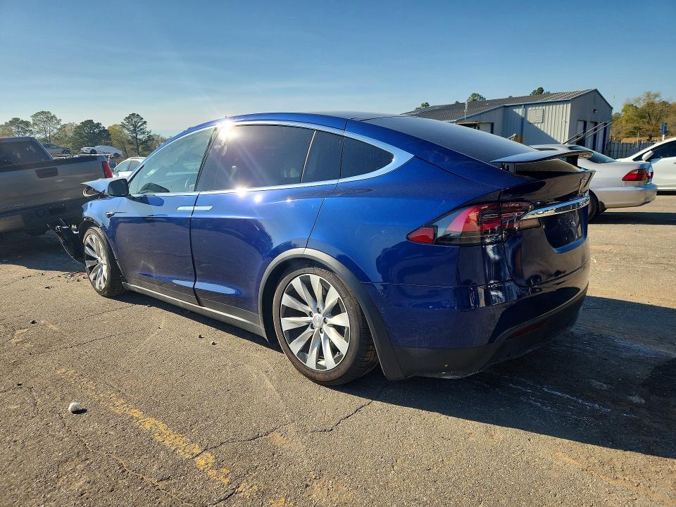Продажа на аукционе авто 2020 Tesla Model X, vin: 5YJXCDE21LF284154, номер лота: 46282146