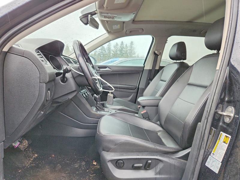 47516656 :رقم المزاد ، 3VV2B7AX0JM031238 vin ، 2018 Volkswagen Tiguan مزاد بيع