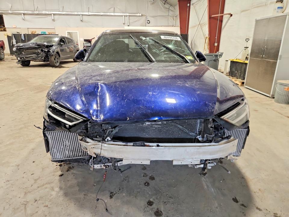 46446336 :رقم المزاد ، WAU8DAF81KN021100 vin ، 2019 Audi A8 مزاد بيع