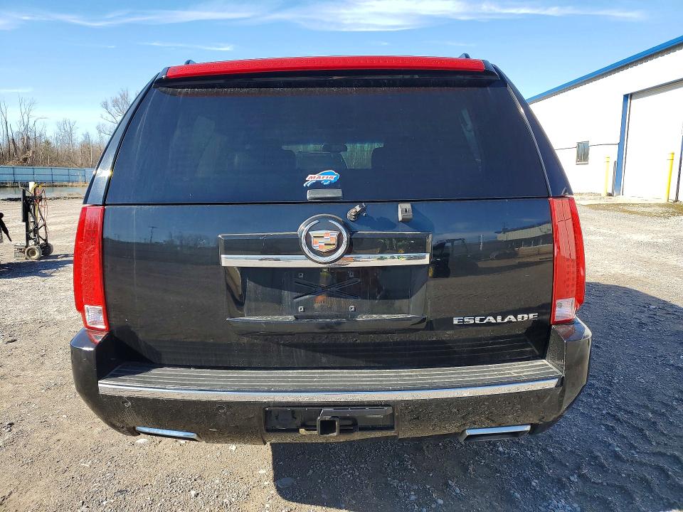 42060396 :رقم المزاد ، 1GYS4JEF6DR104178 vin ، 2013 Cadillac Escalade مزاد بيع