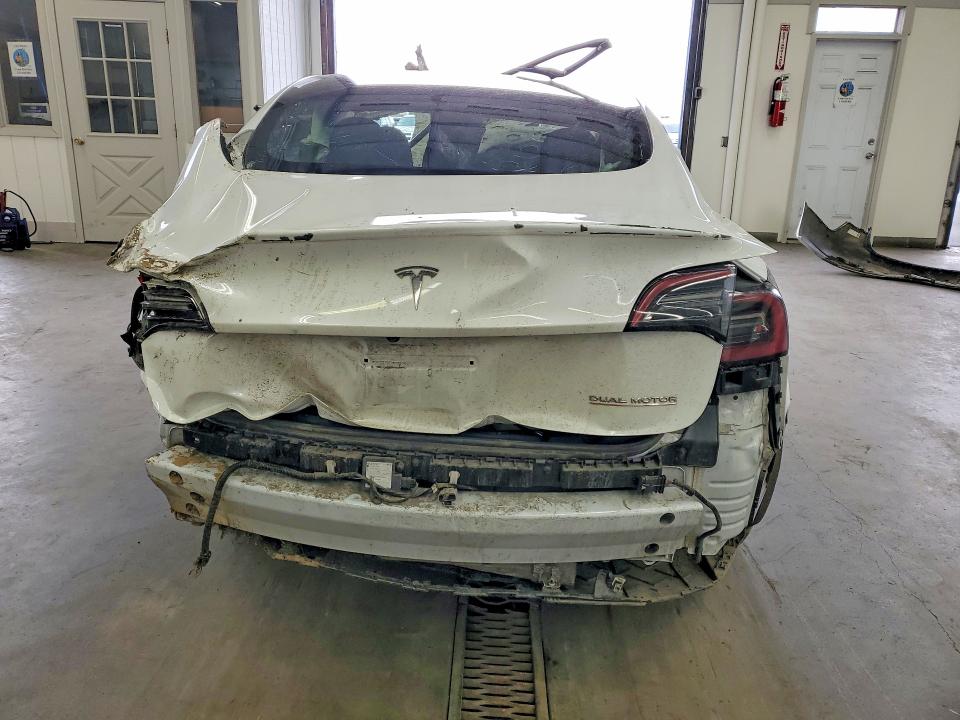 Продаж на аукціоні авто 2023 Tesla Model 3, vin: 5YJ3E1ECXPF601614, номер лоту: 46559936