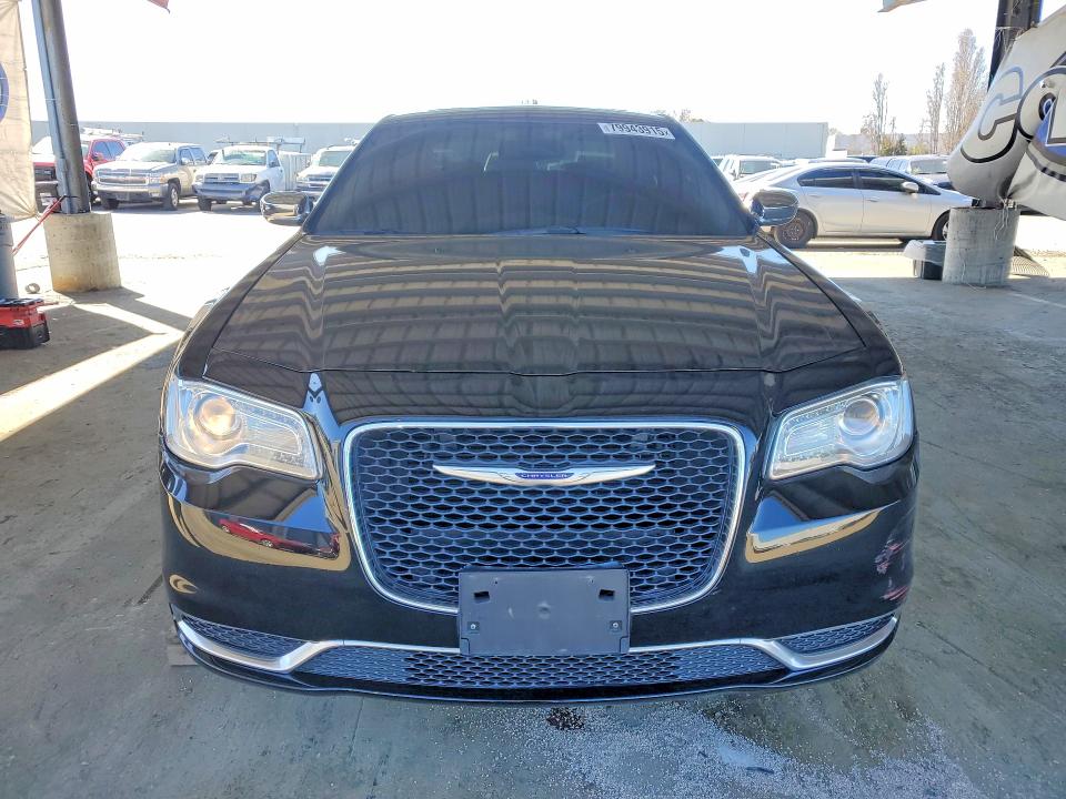 79943915 :رقم المزاد ، 2C3CCAAG4LH225578 vin ، 2020 Chrysler 300 مزاد بيع