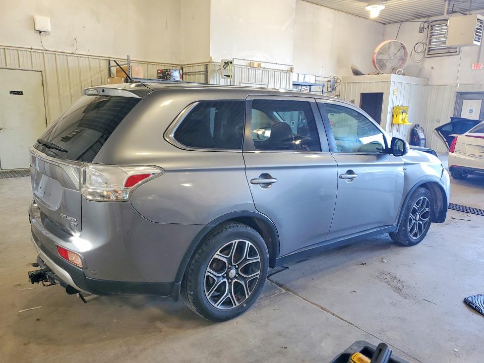2015 Mitsubishi Outlander მანქანა იყიდება აუქციონზე, vin: JA4JZ4AX7FZ000475, აუქციონის ნომერი: 47371596