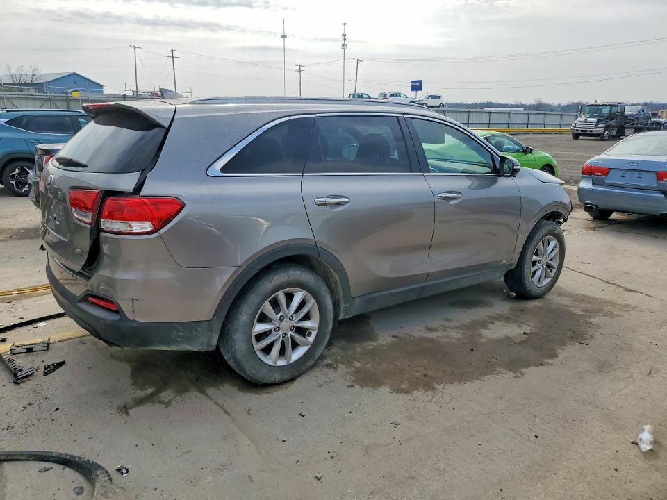 46811966 :رقم المزاد ، 5XYPGDA39JG415212 vin ، 2018 Kia Sorento مزاد بيع