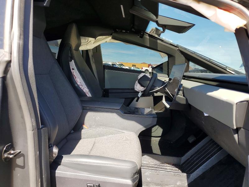 46055876 :رقم المزاد ، 7G2CEGEC9SA077409 vin ، 2025 Tesla Cybertruck مزاد بيع