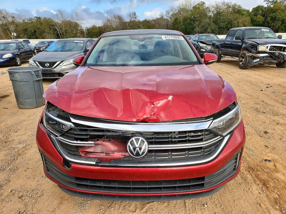 41775956 :رقم المزاد ، 3VWGM7BU9NM030238 vin ، 2022 Volkswagen Jetta مزاد بيع