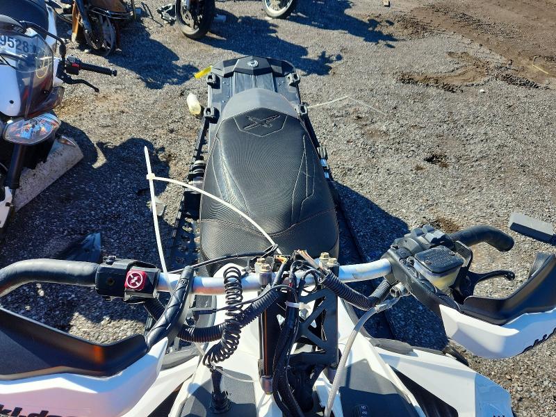 46273096 :رقم المزاد ، 2BPSUWGF9GV000032 vin ، 2016 Ski Renegade مزاد بيع